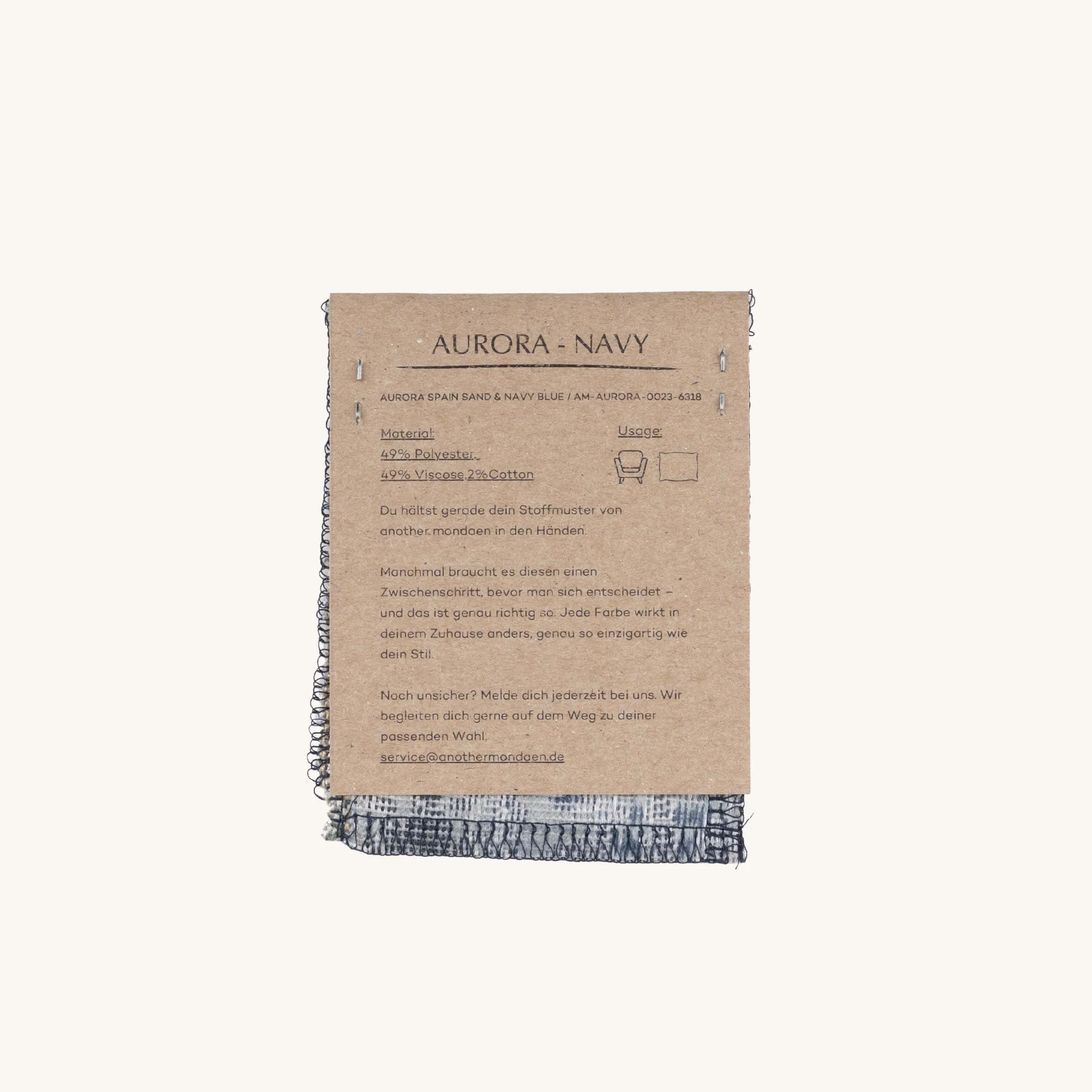 Rückseite des Aurora Stoffmusters in Navy-Blau von another mondaen mit Materialinformationen 