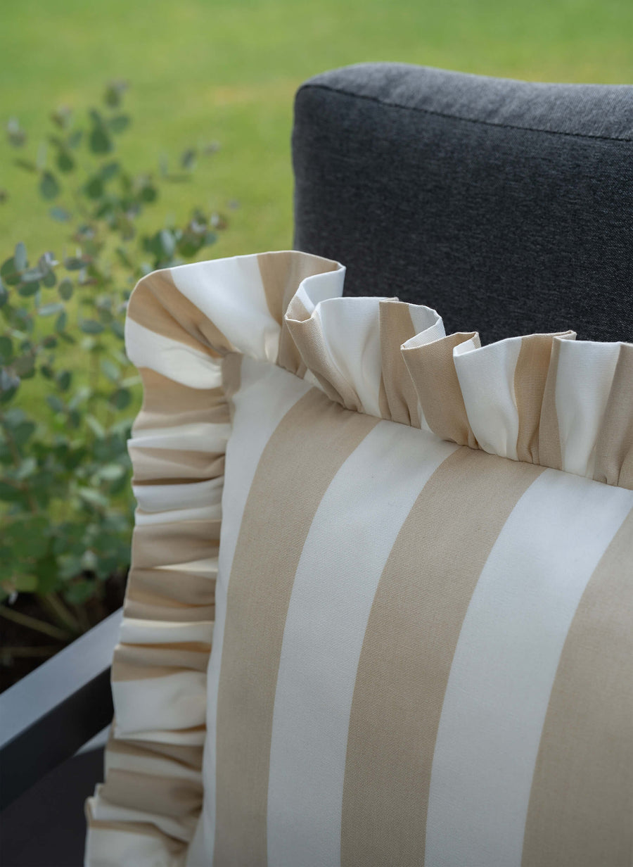 Erich Outdoor – Ruffled Charm – Beige