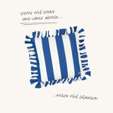 Rechteckiges Outdoor Kissen mit Rüschen in Blau und Weiß – gestreiftes Design aus der Ruffled Charm Kollektion von another mondaen