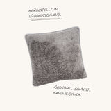 Albers Monochrom Teddy Stone Kissen Square