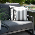 another mondaen Outdoor Kissen Classic Striped stone quadratisch – gestreiftes Designkissen für Terrasse und Garten