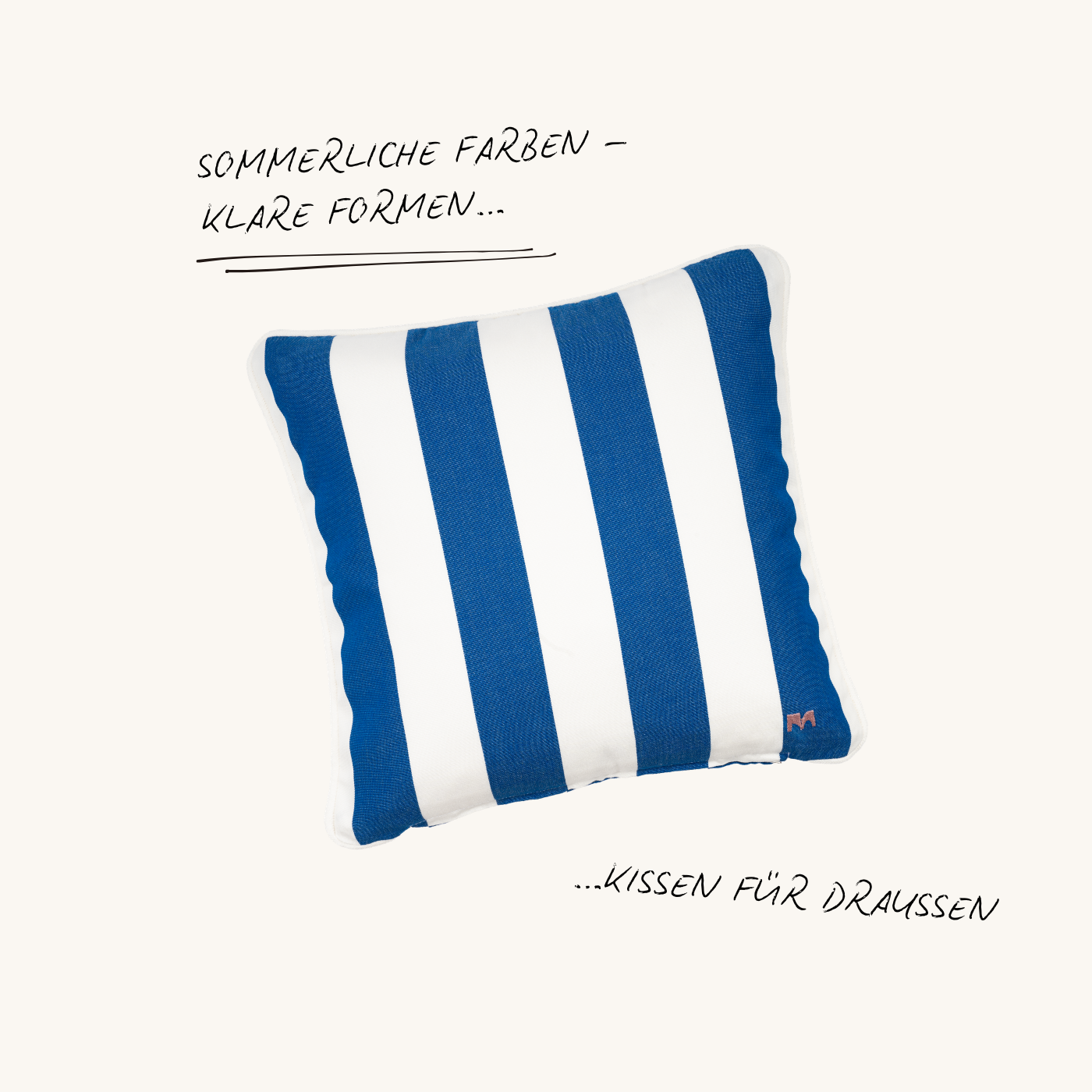 Outdoor Zierkissen Classic Stripes in Blau und Weiß von another mondaen mit wetterfestem Stoff für Terrasse, Balkon und Garten