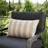 Outdoor Kissen Classic Striped Beige in 60x40 von another mondaen auf Gartenlounge – Designkissen für Terrasse und Balkon