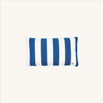another mondaen Outdoor Kissen Classic Striped Blue rechteckig – gestreiftes Designkissen für Terrasse, Balkon und Garten