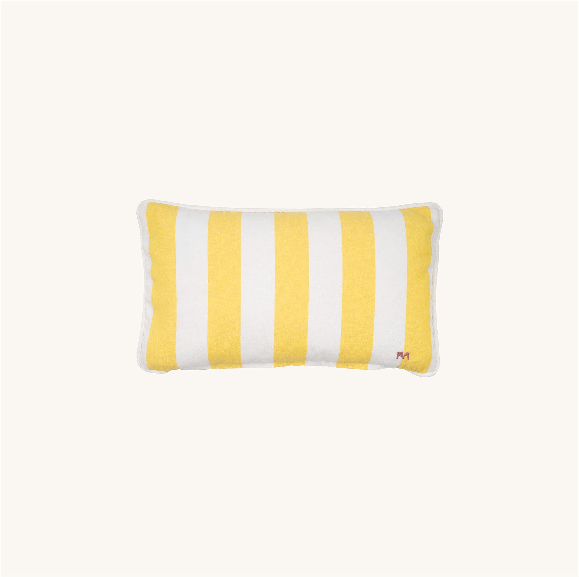 another mondaen Outdoor Kissen Classic Striped Blue rechteckig – gestreiftes Designkissen für Terrasse, Balkon und Garten