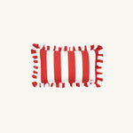 another mondaen Outdoor Kissen Erich Ruffled Charm Forest rechteckiges – gestreiftes Designkissen in Rot-Weiß mit handgefertigter Rüschenkante aus der VACANCES Kollektion