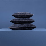 Albers Monochrom Teddy Navy Kissen Square